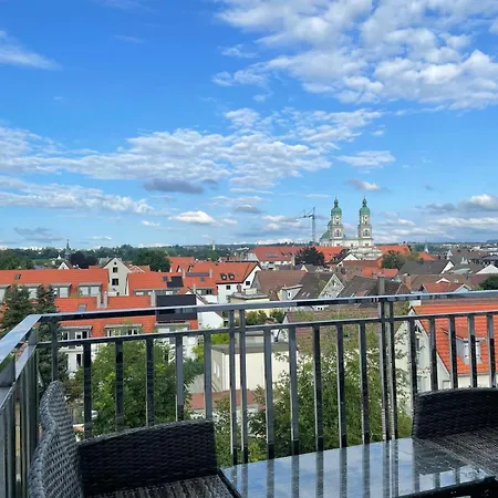 Dachgeschosswohnung Mit Ausblick *